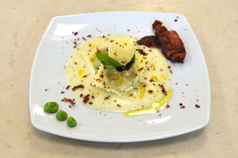 CORSO DI CUOCO | RAVIOLI DI GRANO DURO AI PISELLI E MENTA ...